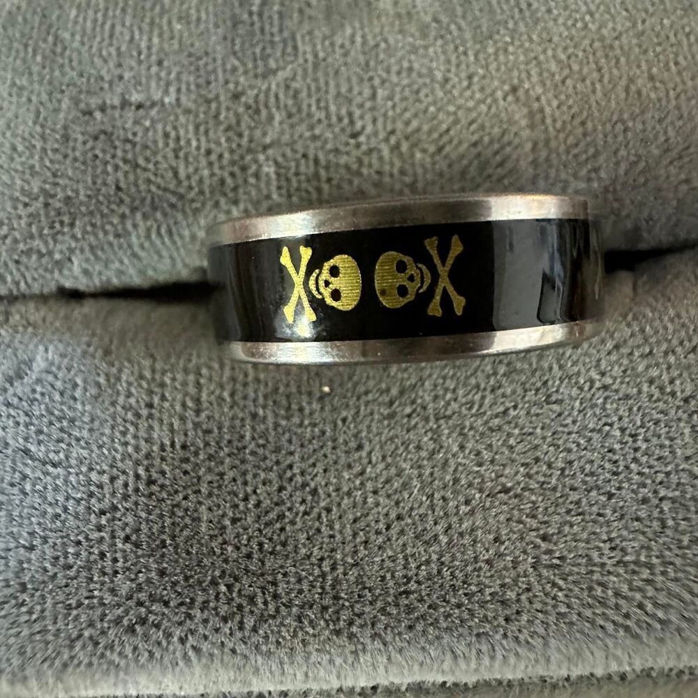 Woman's Skull Enamel Ring 9.5